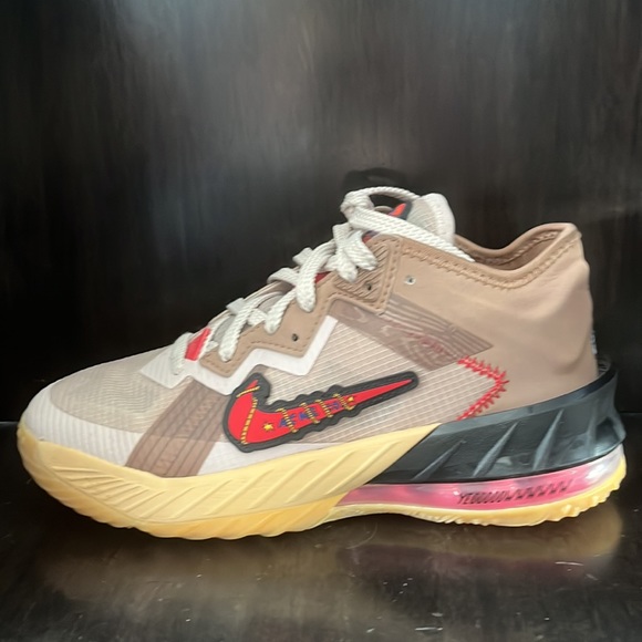 COPY - Nike Lebron 18 low space jam - Picture 2 of 7